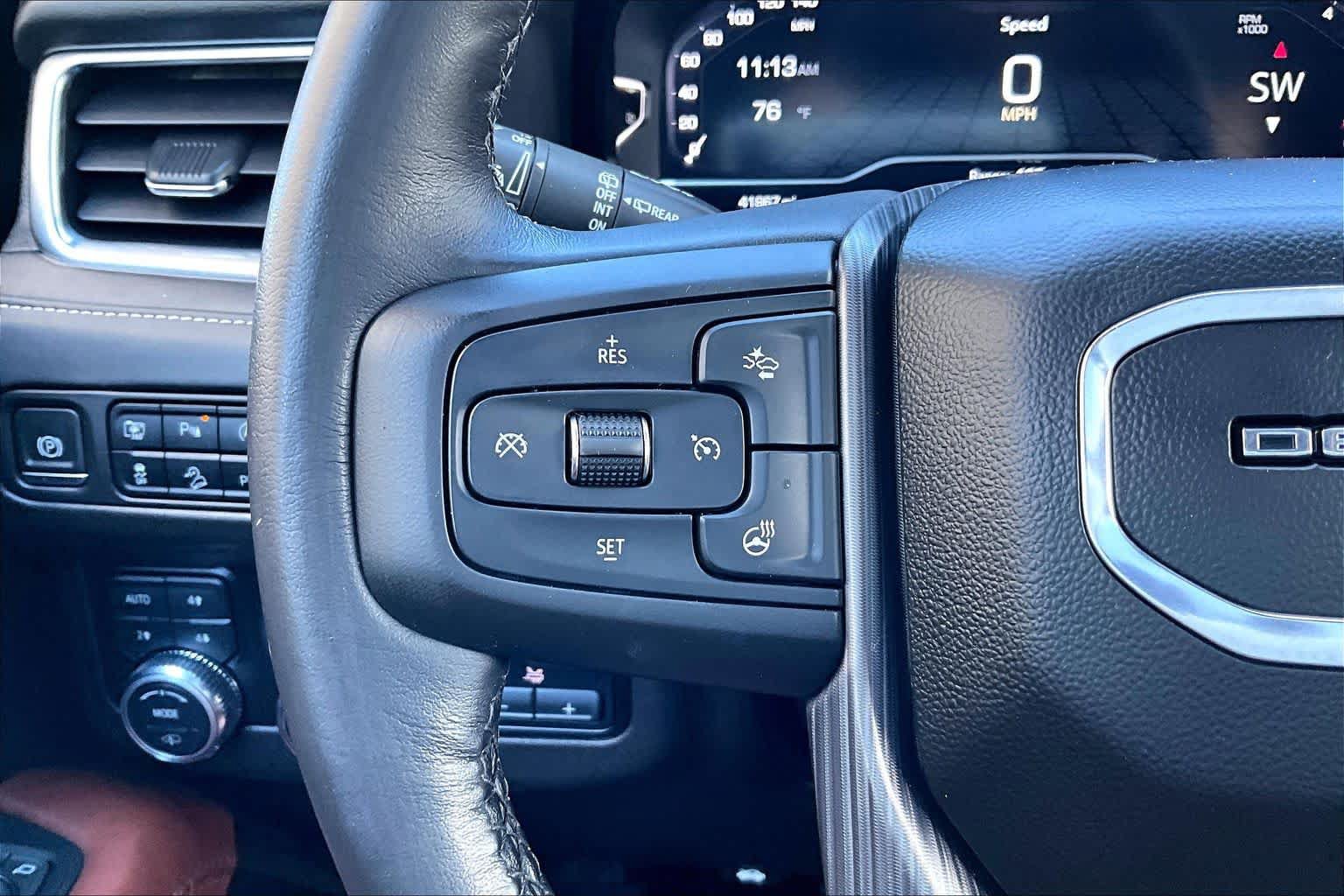 Used 2023 GMC Yukon Denali Ultimate AWD/4WD image 24