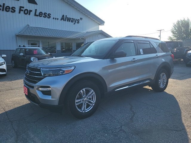 Used 2020 Ford Explorer XLT w/ Equipment Group 202A AWD/4WD image 22