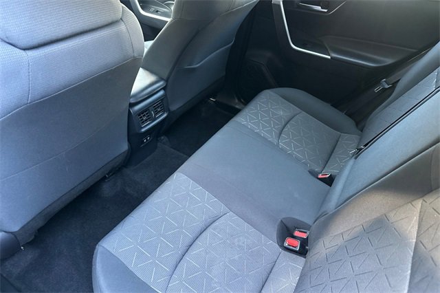 Used 2021 Toyota RAV4 XLE image 12