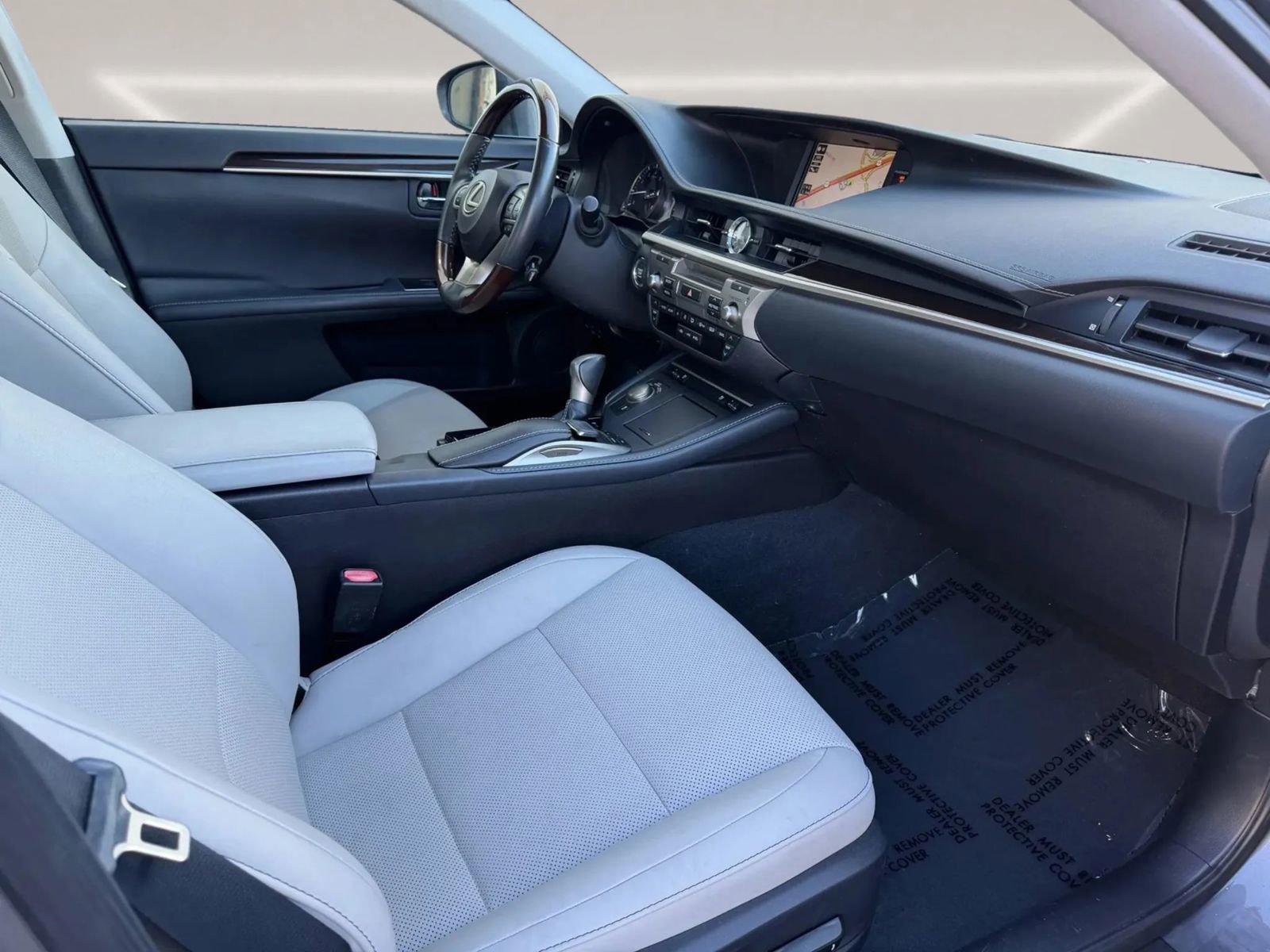 Used 2018 Lexus ES 350 w/ Navigation System Package image 26
