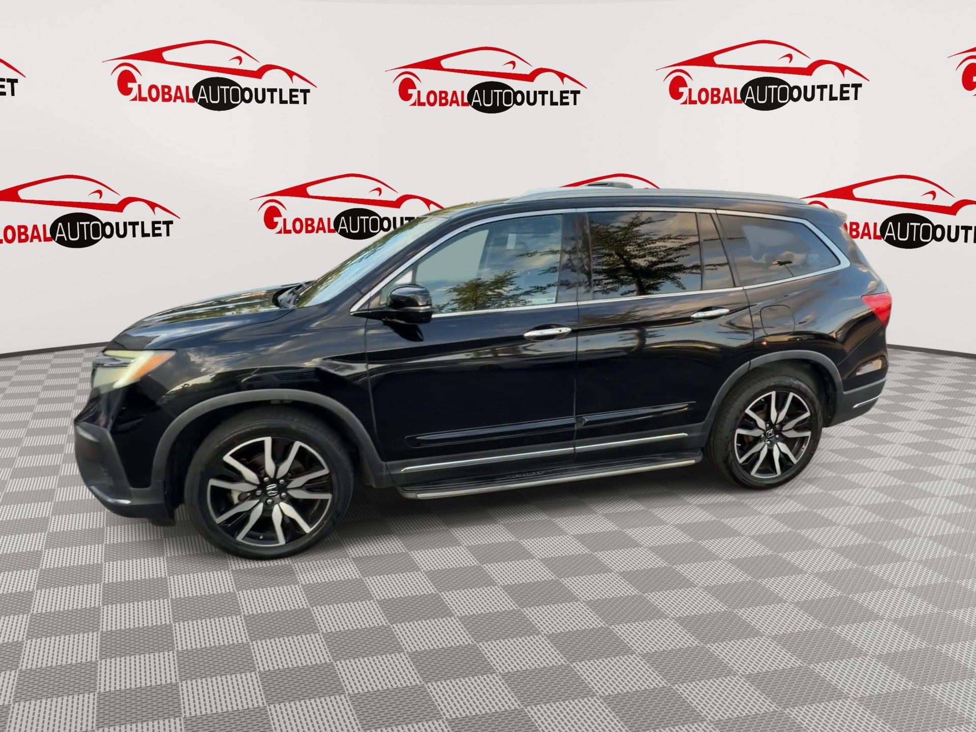 Used 2019 Honda Pilot Touring image 5
