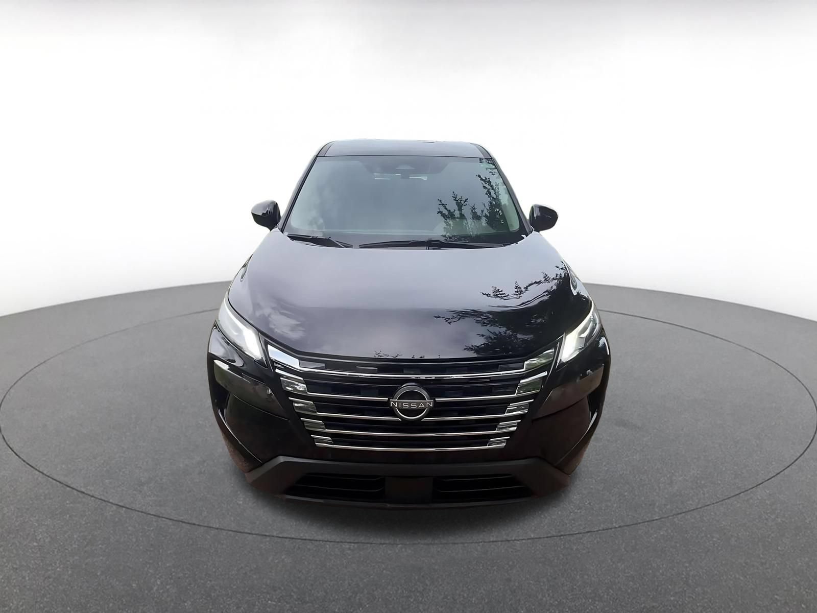 Used 2025 Nissan Rogue SV AWD/4WD image 4