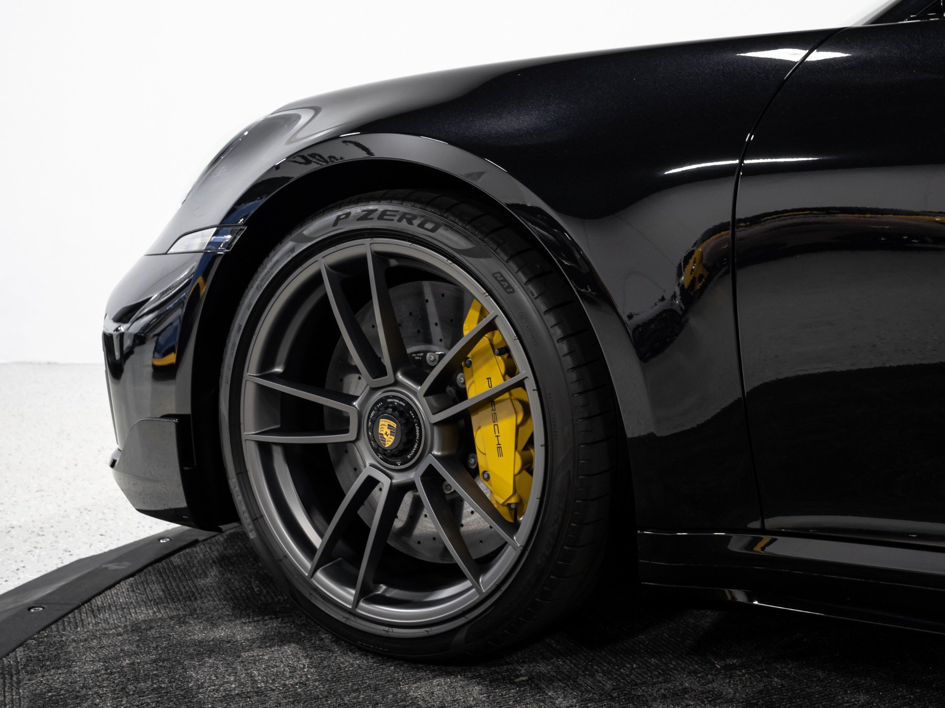 Used 2025 Porsche 911 Turbo S AWD/4WD image 30