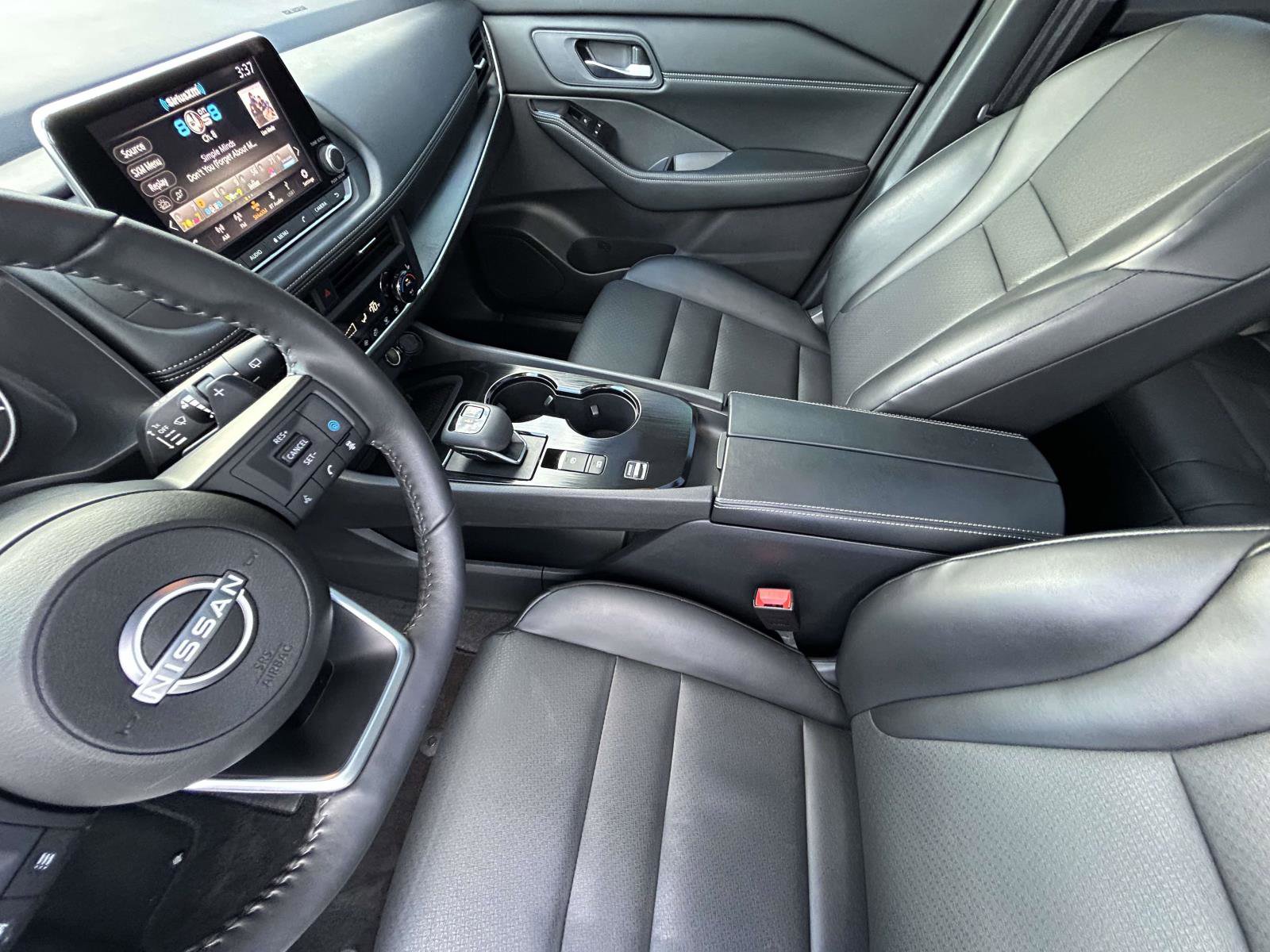 Used 2024 Nissan Rogue SV w/ SV Premium Package image 10