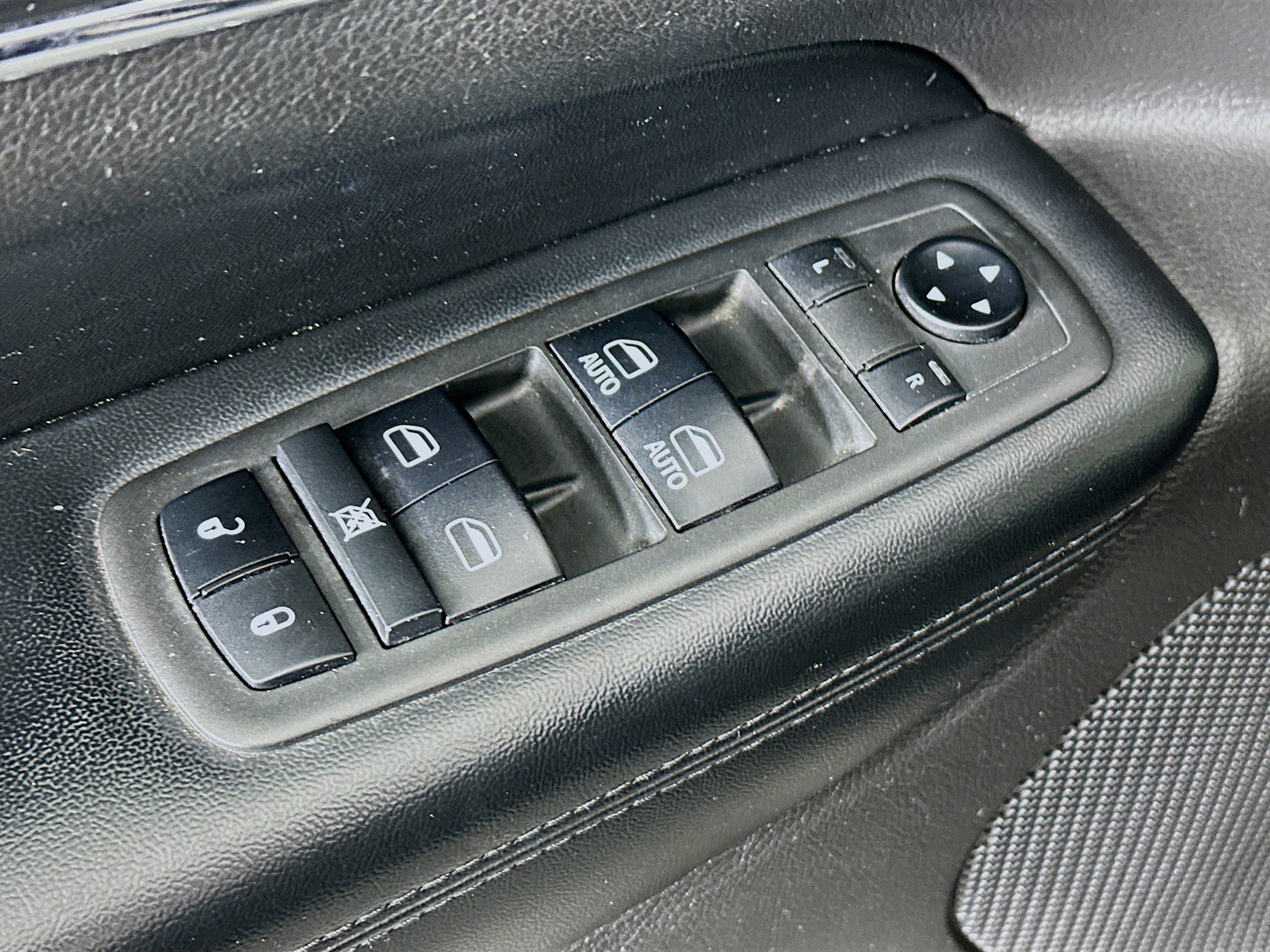 Used 2019 Jeep Grand Cherokee Limited w/ Luxury Group II RWD image 15