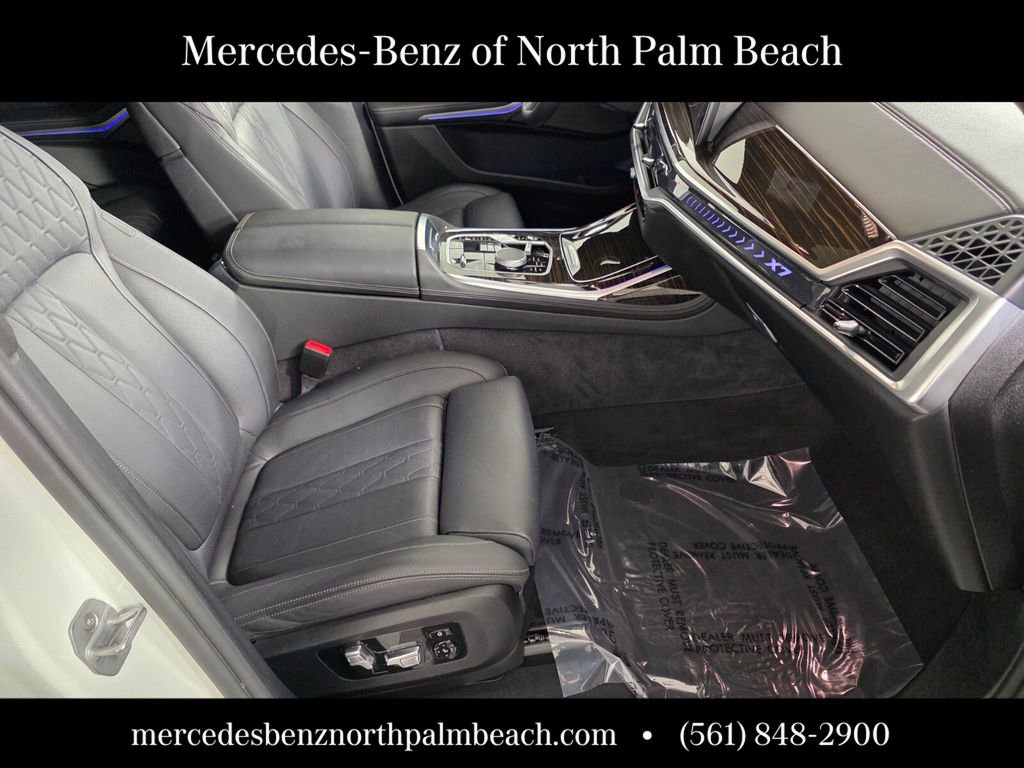 Used 2024 BMW X7 xDrive40i w/ M Sport Package image 30