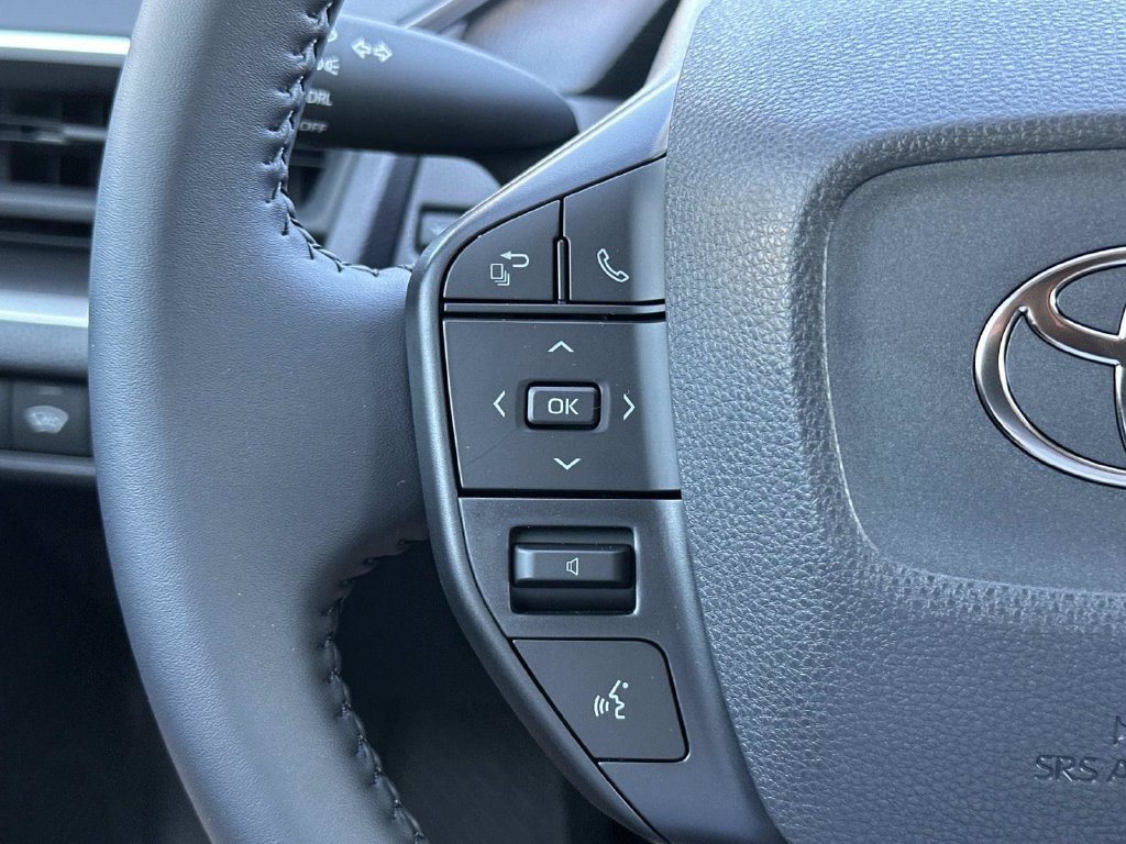 New 2027 Toyota Prius LE FWD image 29