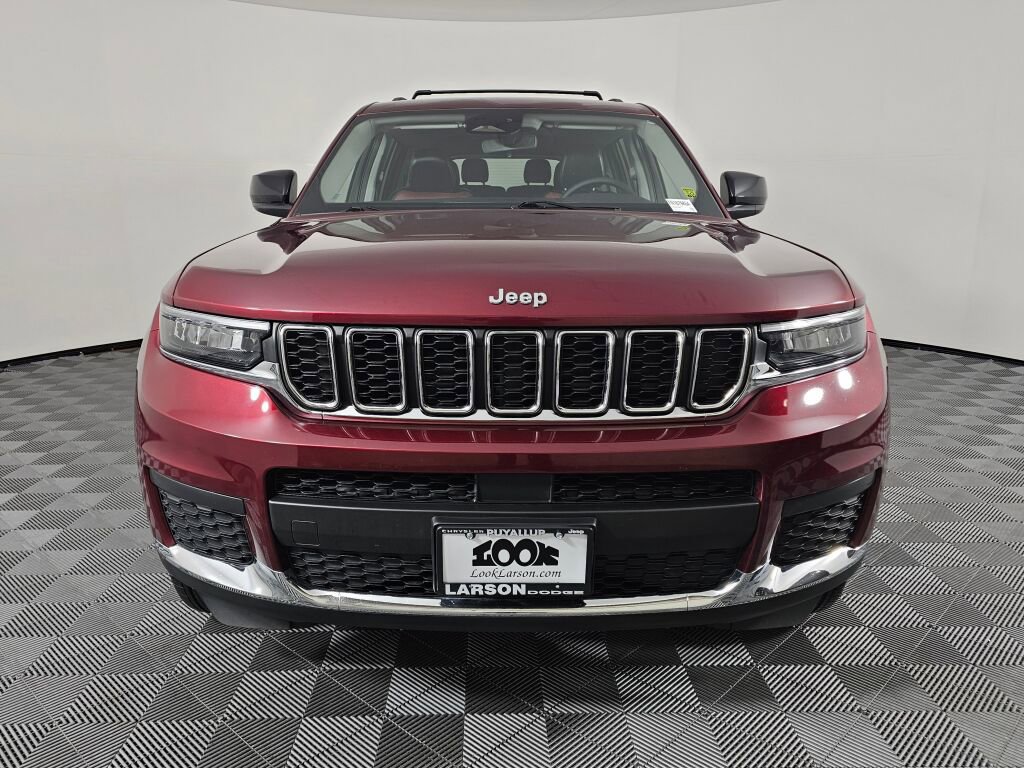 Used 2023 Jeep Grand Cherokee L Laredo AWD/4WD image 8