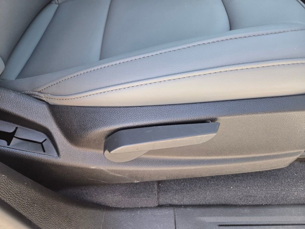 Certified 2021 Chevrolet Colorado W/T w/ WT Convenience Package image 16