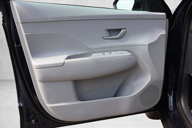 New 2027 Hyundai Kona SE AWD/4WD image 12