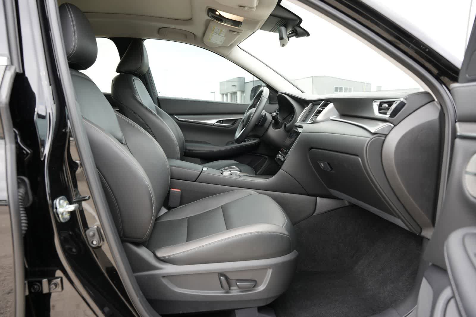 Used 2023 INFINITI QX50 Luxe FWD image 18
