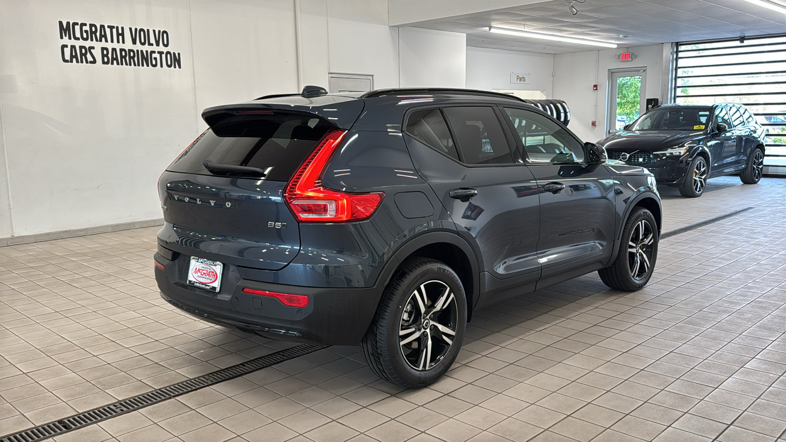 New 2026 Volvo XC40 B5 Core w/ Climate Package AWD/4WD image 5