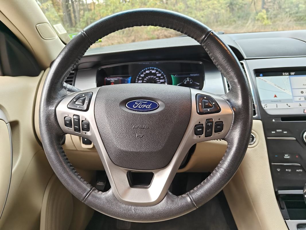 Used 2018 Ford Taurus SEL w/ Equipment Group 201A FWD image 20