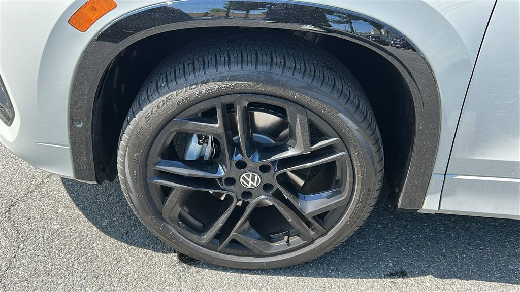 Used 2026 Volkswagen Tiguan SE R-Line AWD/4WD image 8
