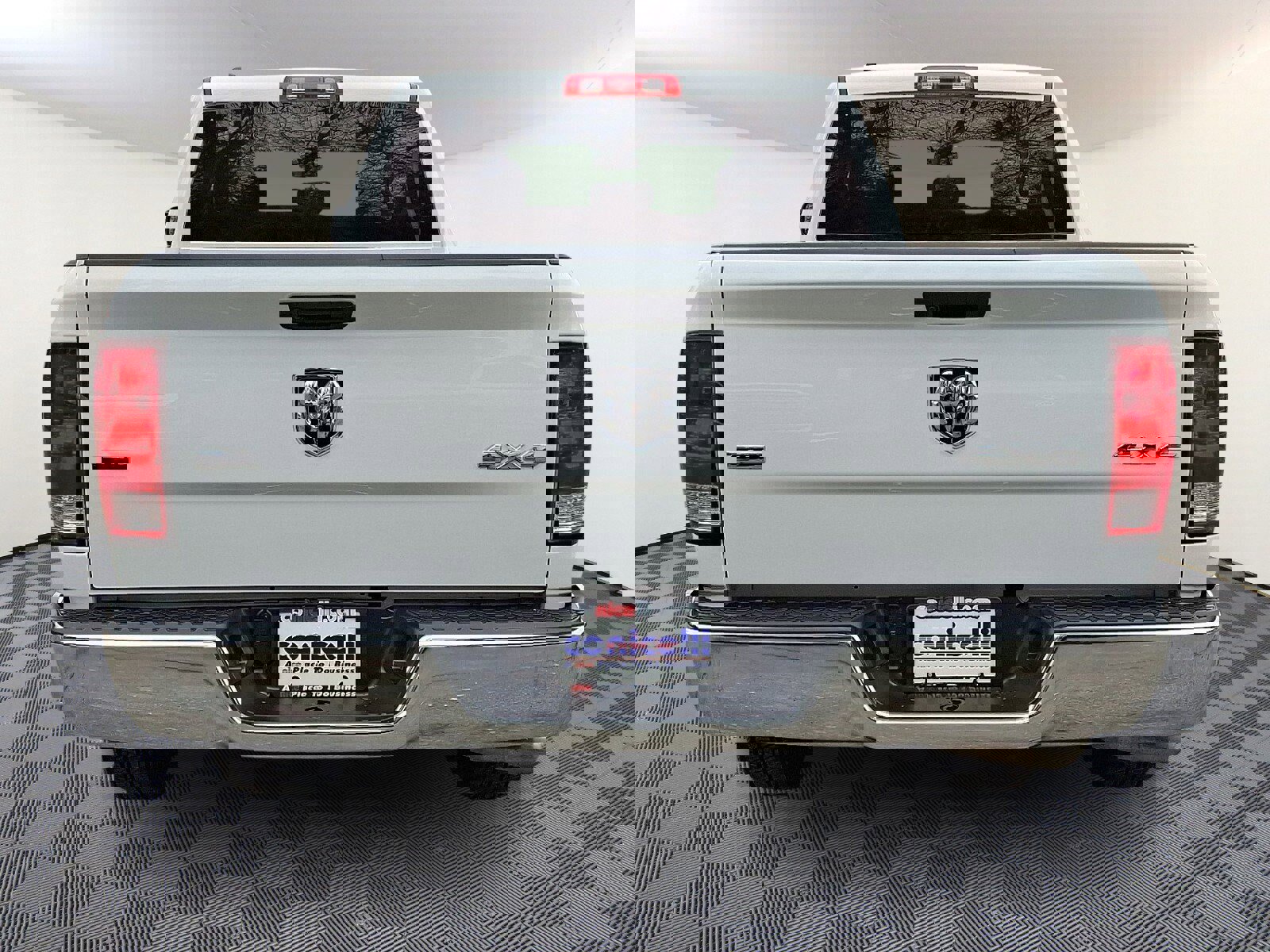 Used 2024 RAM 1500 Classic SLT image 5