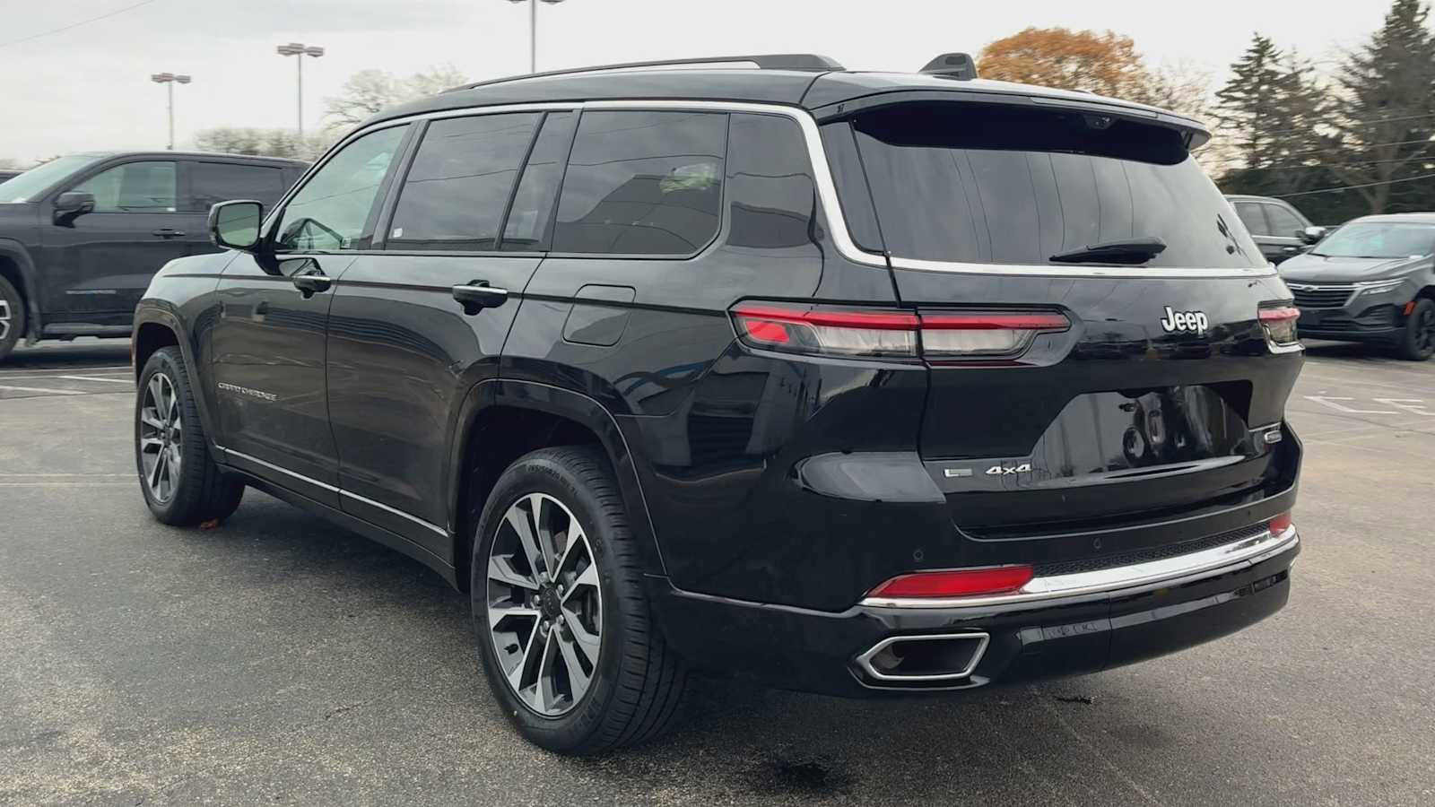 Used 2022 Jeep Grand Cherokee L Overland w/ Advanced Protech Group III image 4