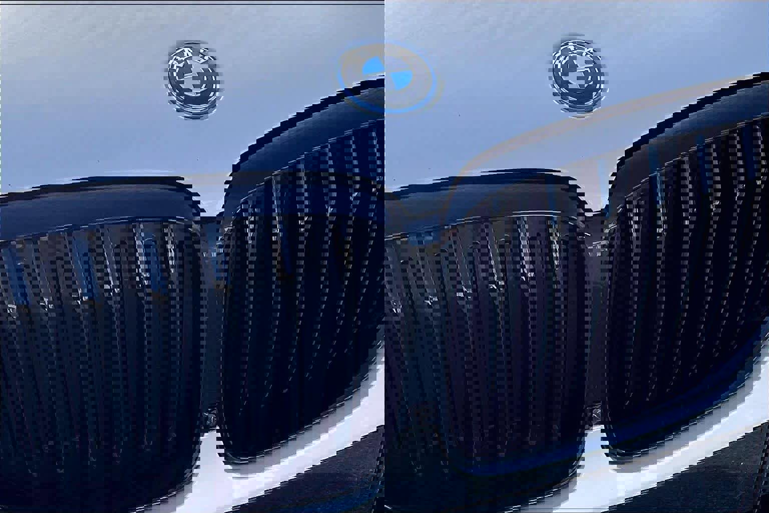 Certified 2023 BMW X5 xDrive45e w/ Executive Package image 32