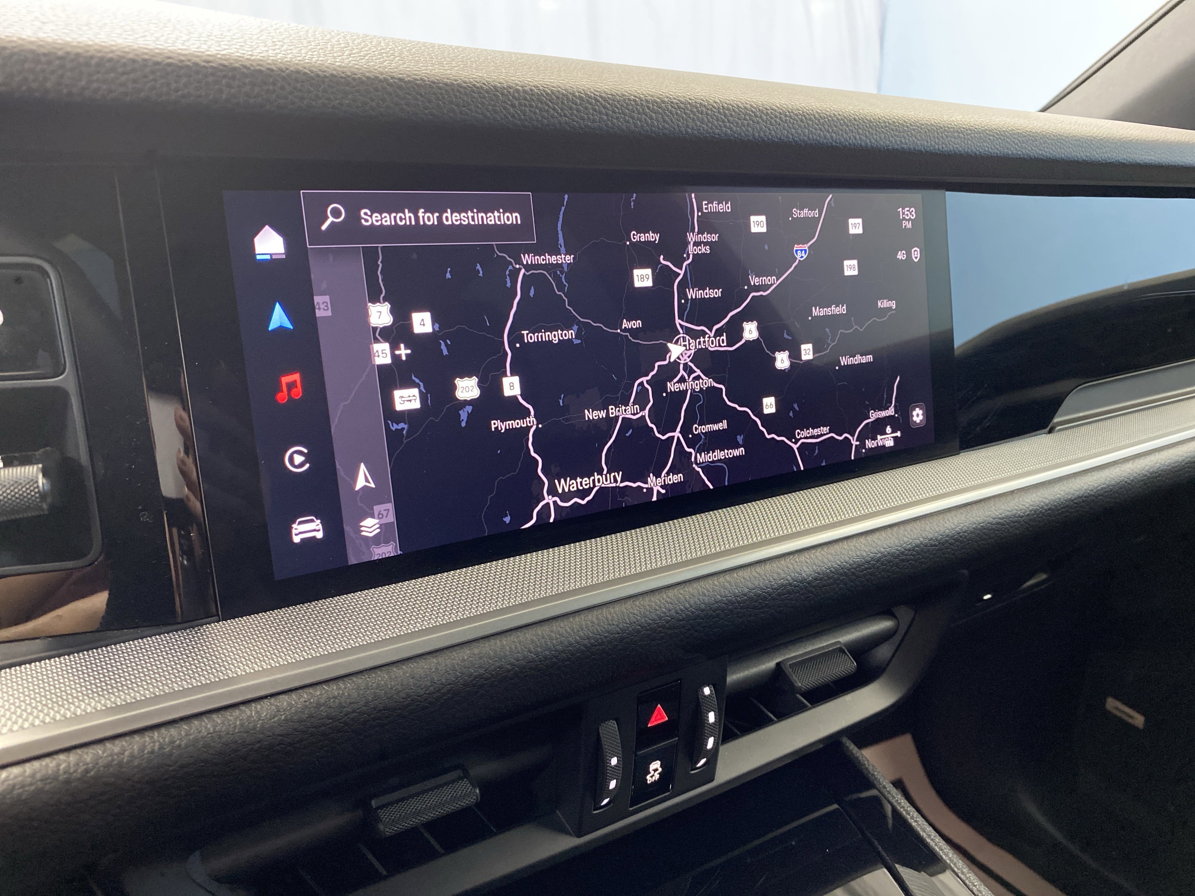 Used 2024 Porsche Cayenne image 18