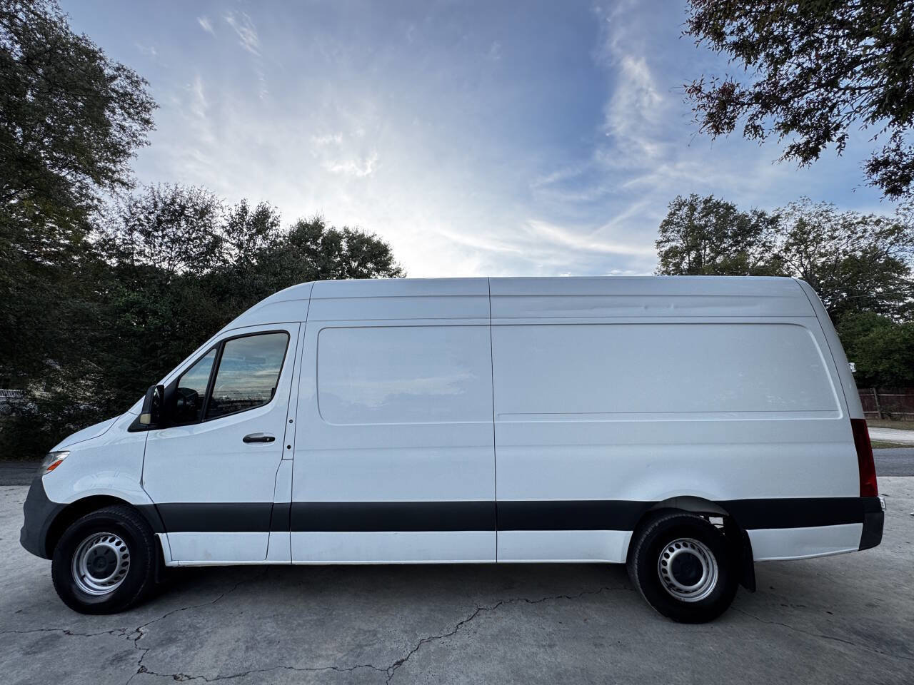 Used 2022 Mercedes-Benz Sprinter 2500 image 5