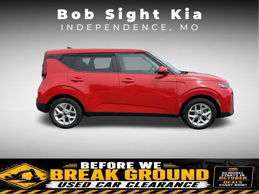 Used 2022 Kia Soul LX w/ Technology Package FWD image 11