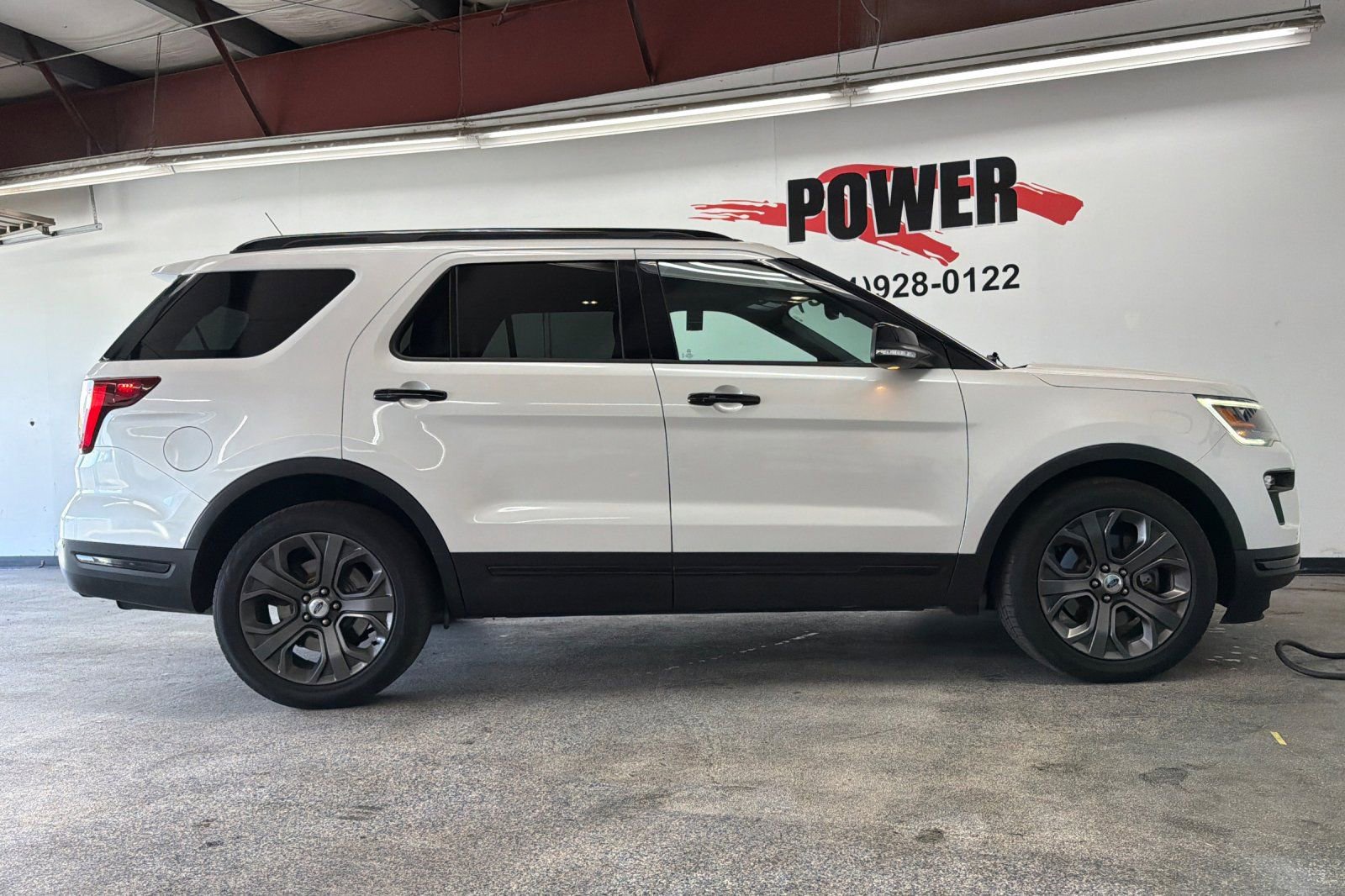 Used 2018 Ford Explorer Sport w/ Equipment Group 401A AWD/4WD image 2
