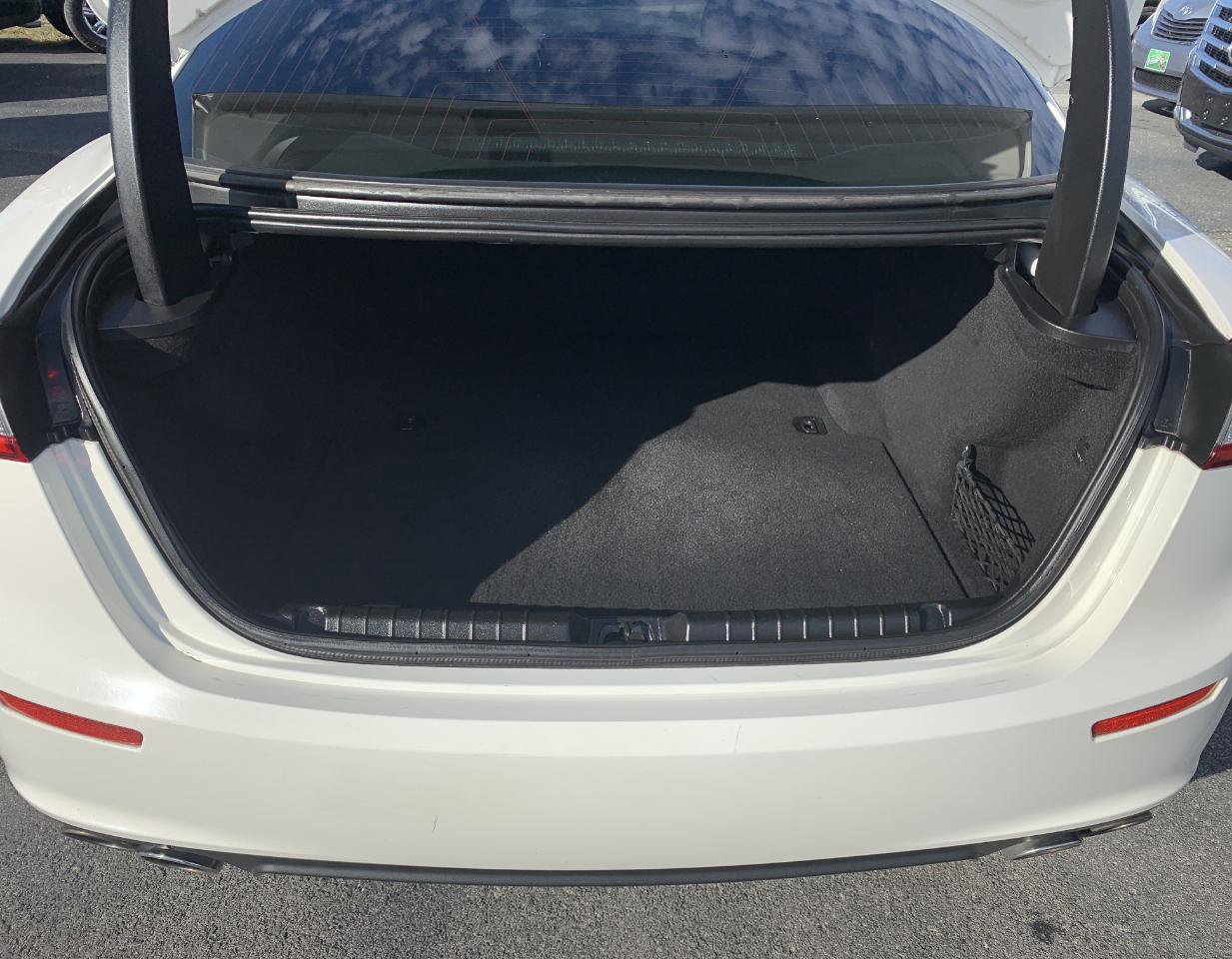 Used 2015 Maserati Ghibli RWD image 35