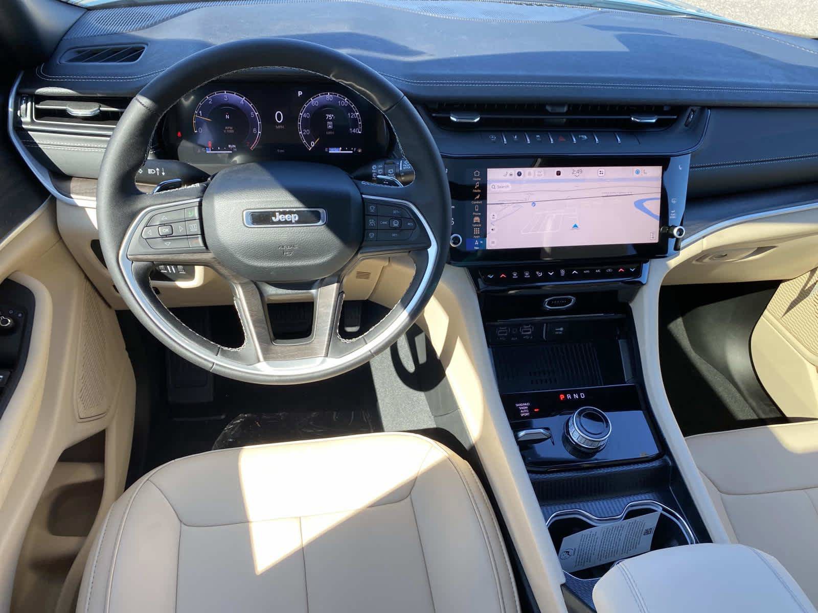 New 2027 Jeep Grand Cherokee L Limited AWD/4WD image 10