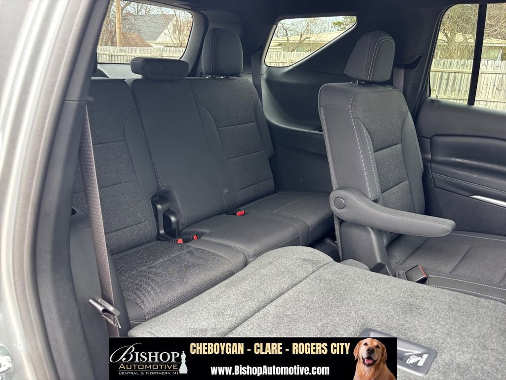 Used 2024 Chevrolet Traverse LT w/ Midnight/Sport Edition FWD image 34
