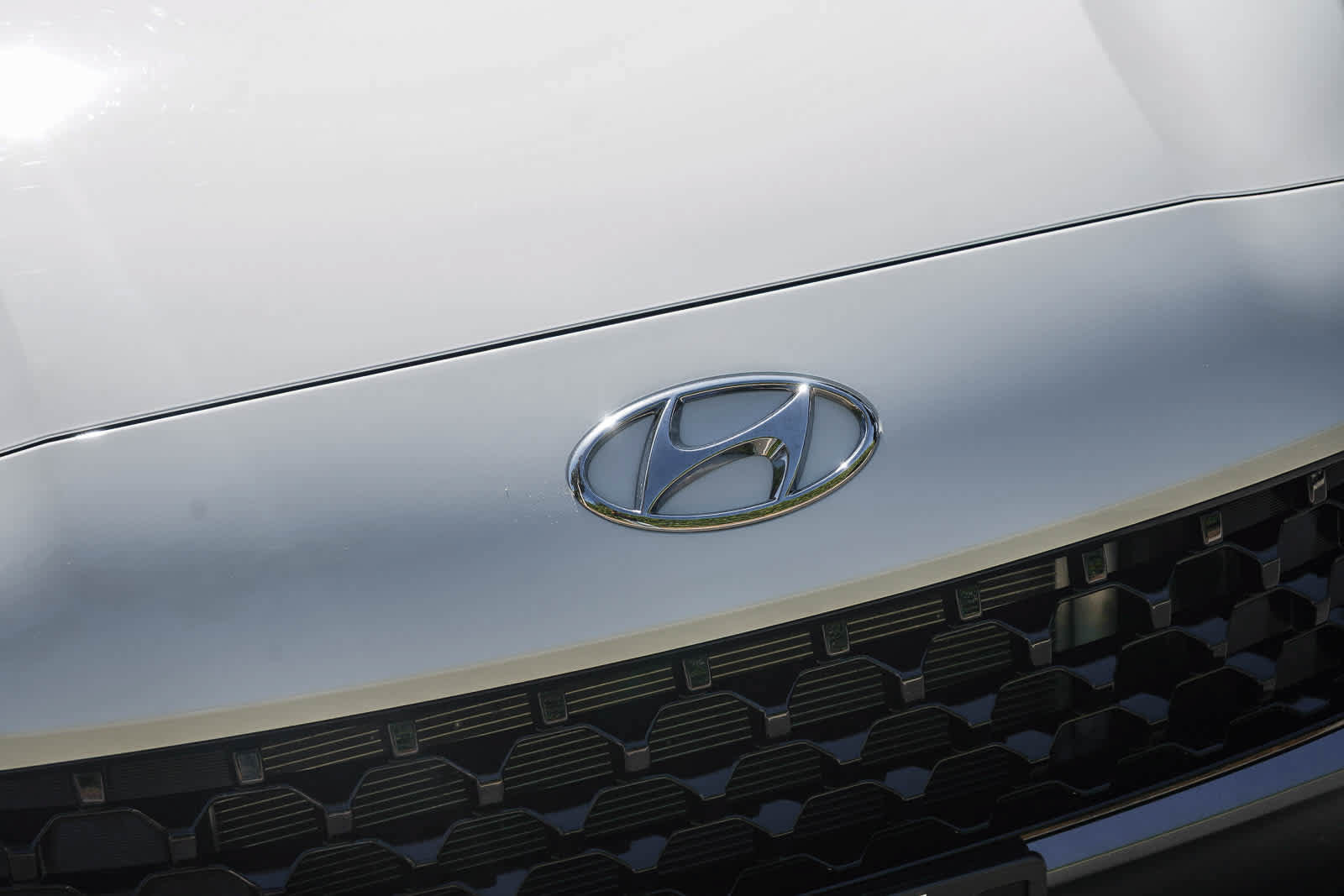 Used 2023 Hyundai Kona Limited AWD/4WD image 11