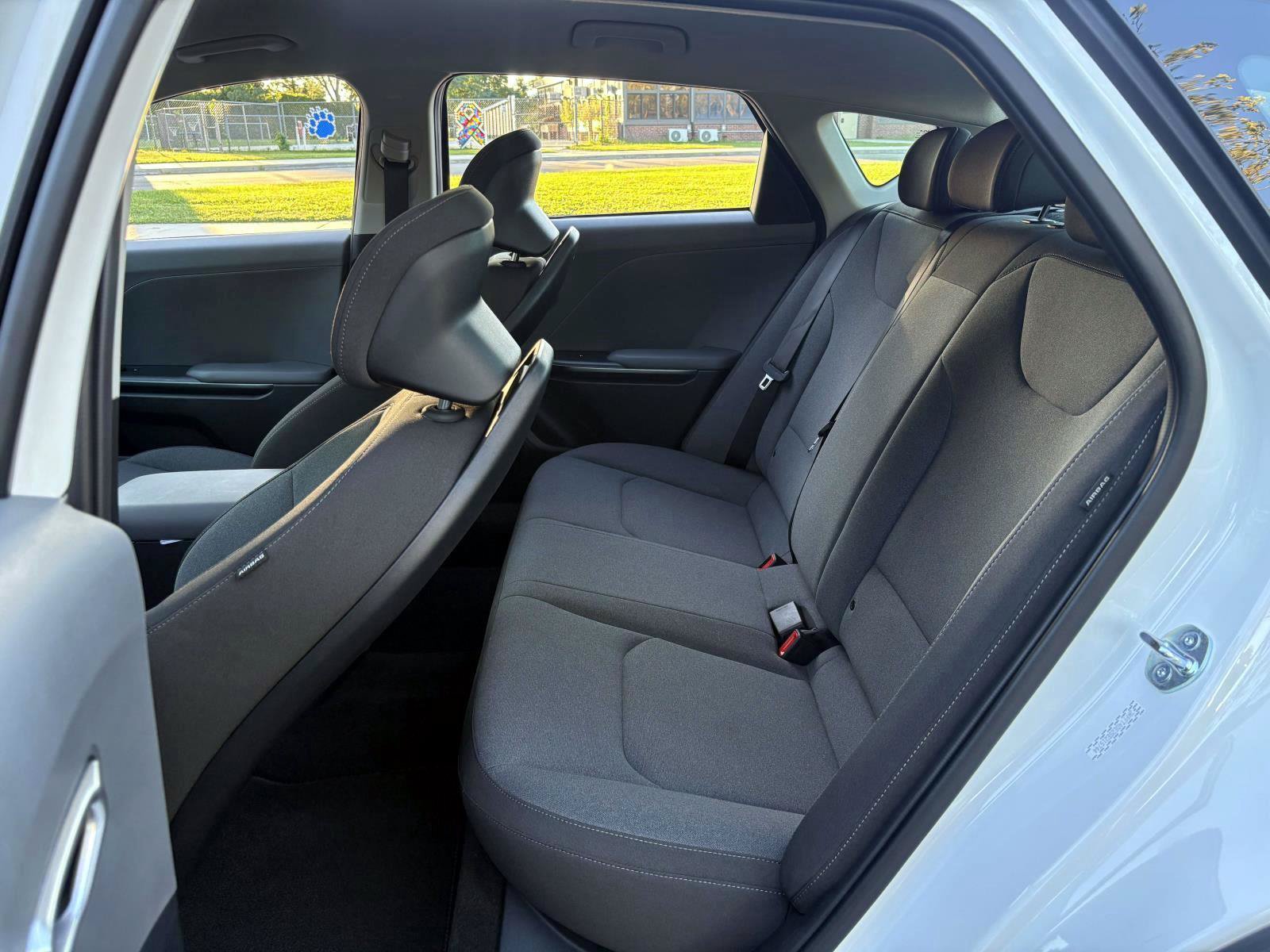 Certified 2025 Kia K4 FWD image 28