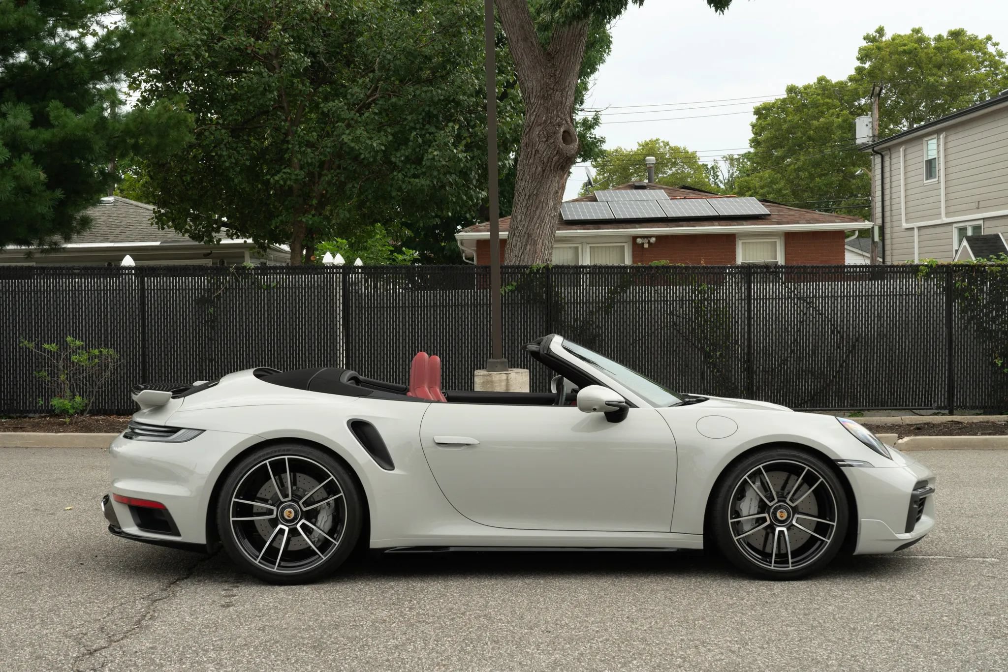 Used 2024 Porsche 911 Cabriolet AWD/4WD image 11