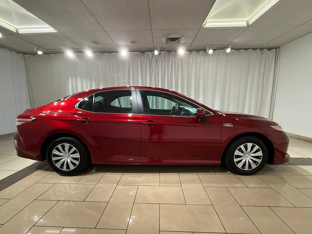 Used 2019 Toyota Camry LE FWD image 6