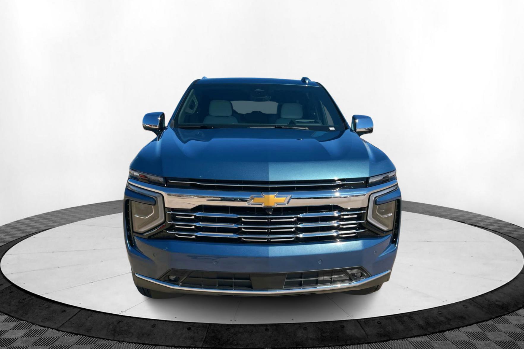 New 2026 Chevrolet Suburban Premier image 9