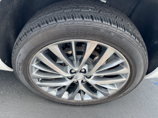 Certified 2025 Buick Enclave Avenir w/ Super Cruise Package FWD image 32