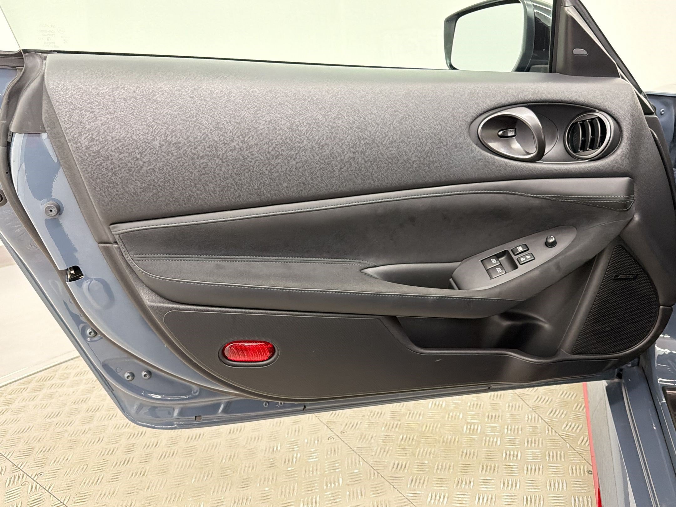 Used 2024 Nissan Z NISMO w/ Floor Mat Package RWD image 19