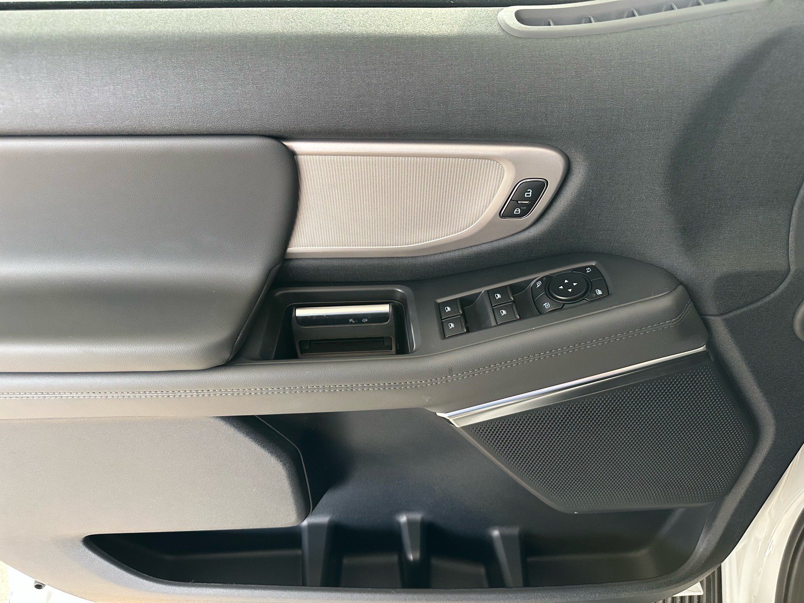 New 2027 Ford Expedition Max Active RWD image 15
