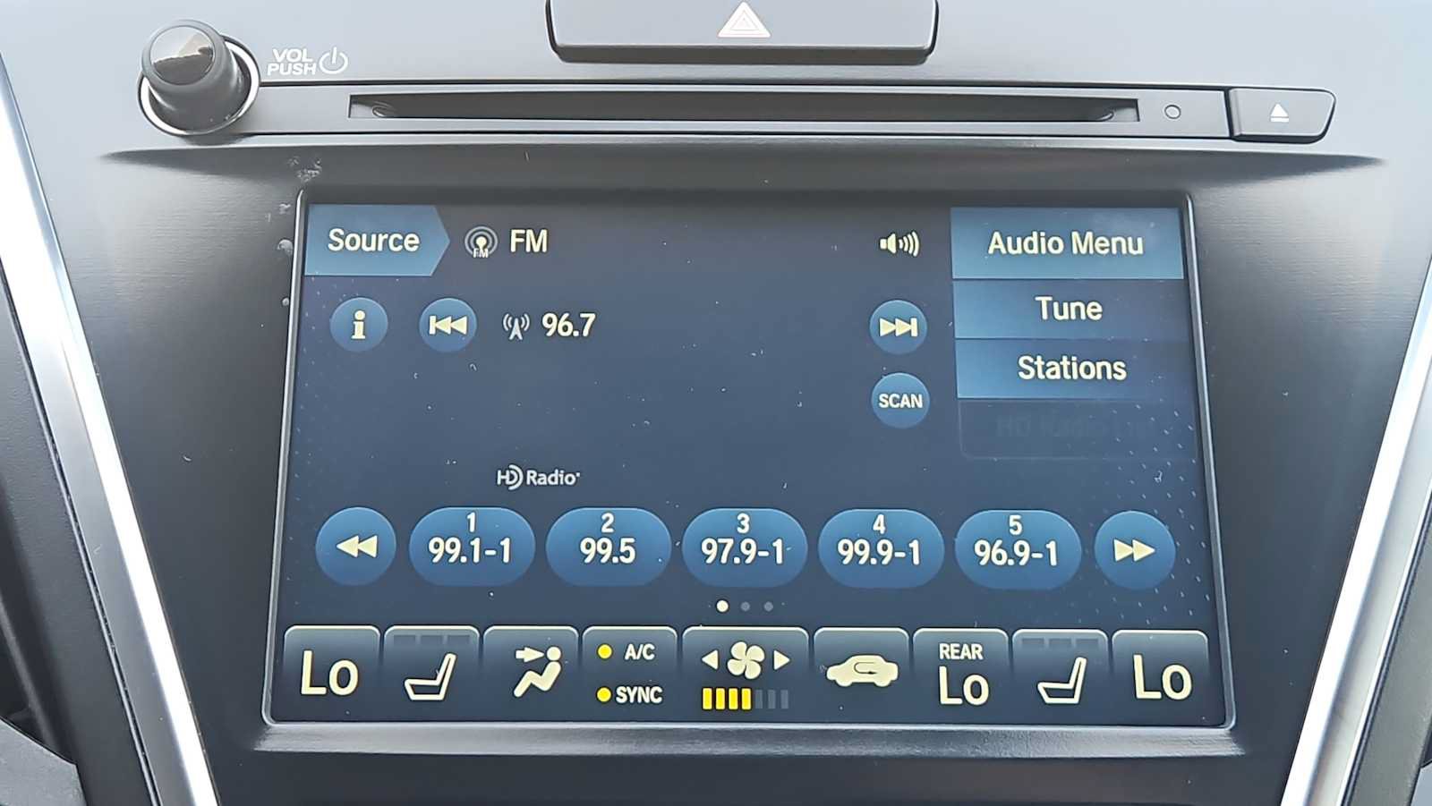 Used 2020 Acura MDX w/ Technology Package FWD image 12