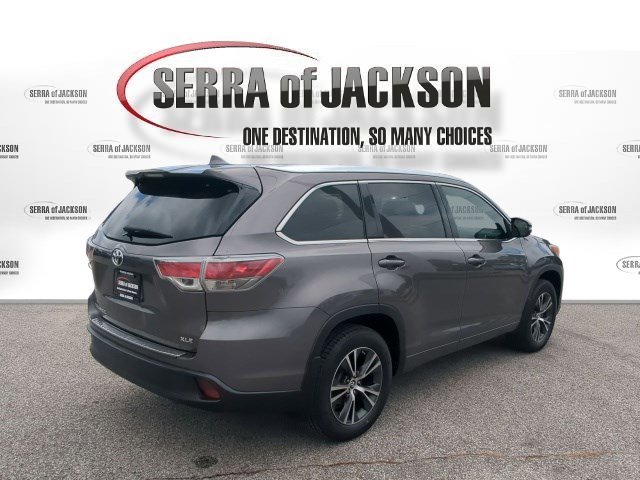 Used 2016 Toyota Highlander XLE FWD image 8