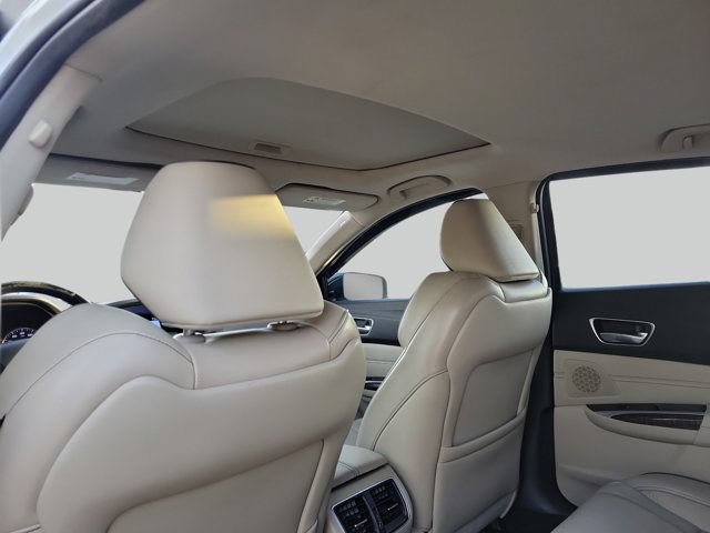 Used 2019 Acura TLX w/ Technology Package FWD image 10