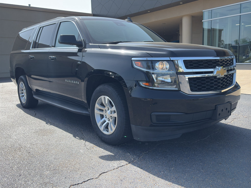 Used 2020 Chevrolet Suburban LT RWD image 3