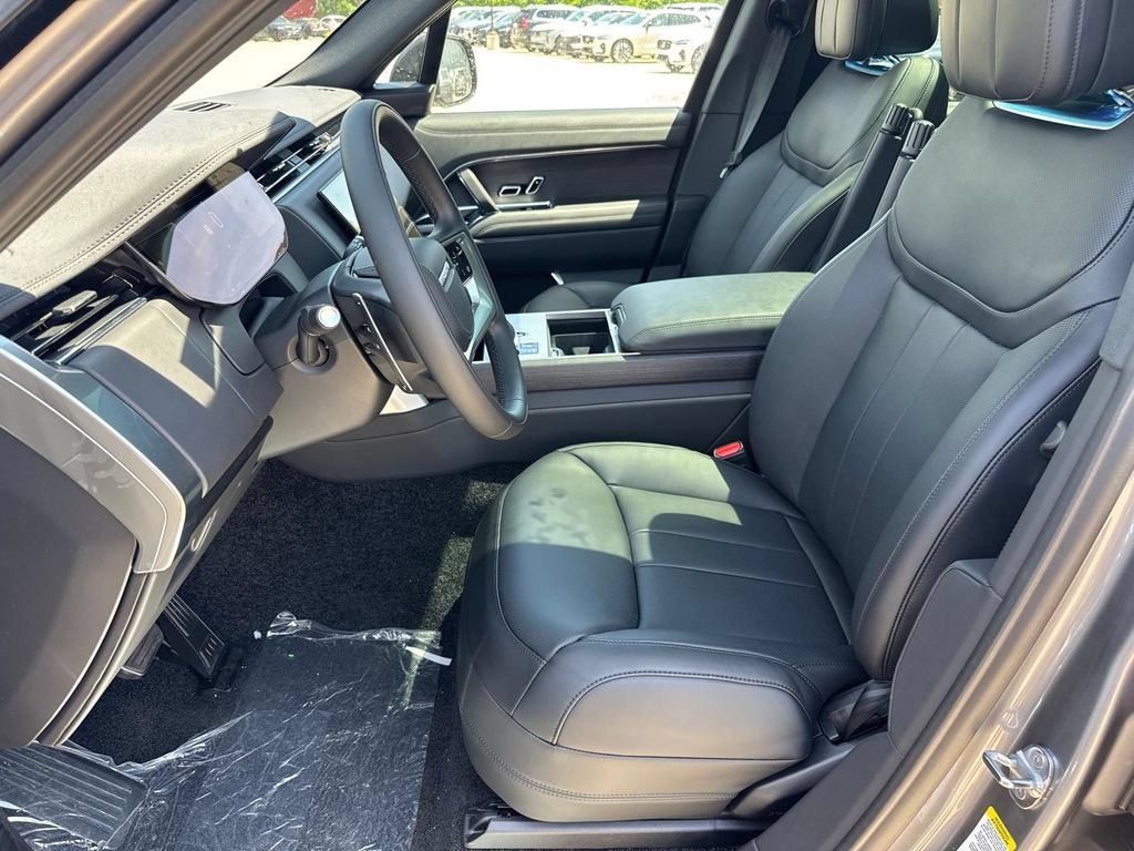 New 2026 Land Rover Range Rover Long Wheelbase SE AWD/4WD image 8