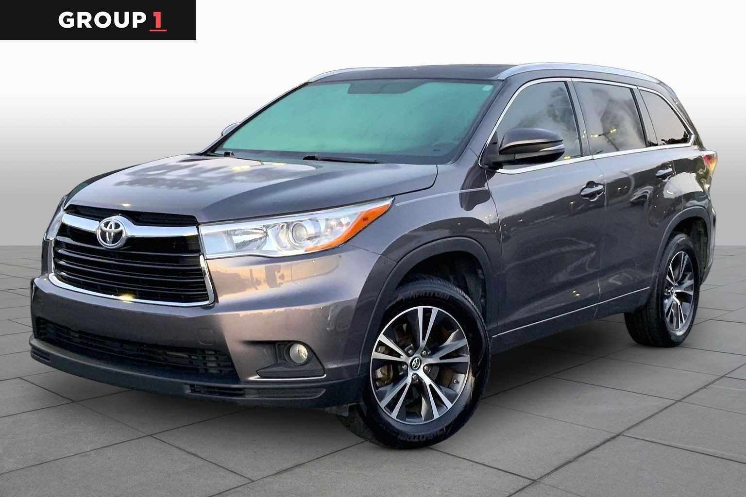 Used 2016 Toyota Highlander XLE FWD image 1
