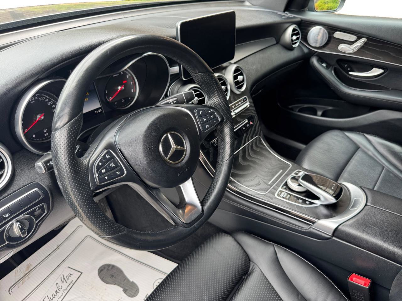 Used 2018 Mercedes-Benz GLC 300 4MATIC image 3