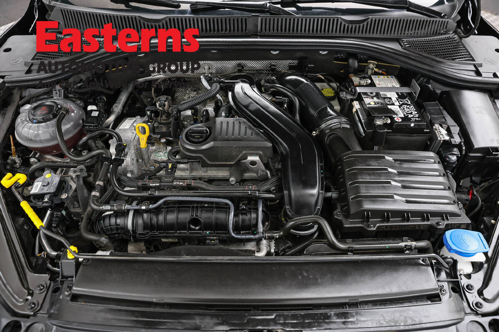 Used 2025 Volkswagen Jetta SE FWD image 8