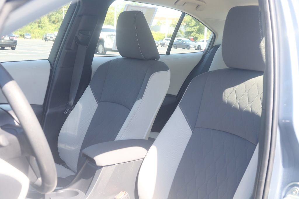 Used 2025 Toyota Corolla LE AWD/4WD image 24