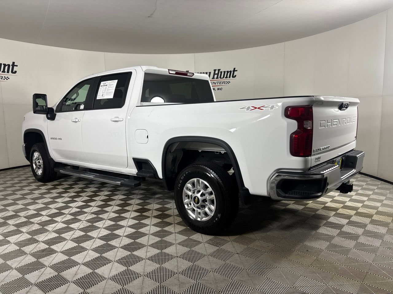 Used 2026 Chevrolet Silverado 2500 LT AWD/4WD image 6