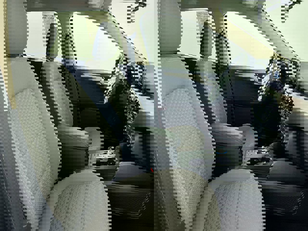 Used 2020 Ford Escape SE image 28