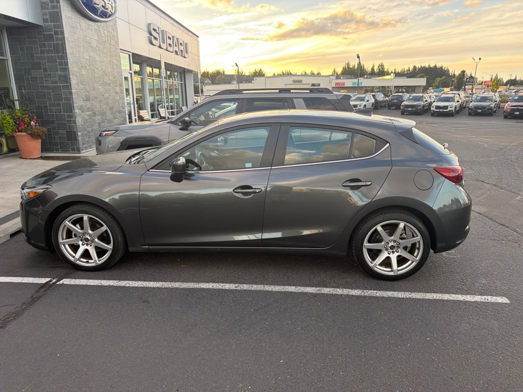 Used 2017 MAZDA MAZDA3 Grand Touring w/ Premium Equipment Package FWD image 6