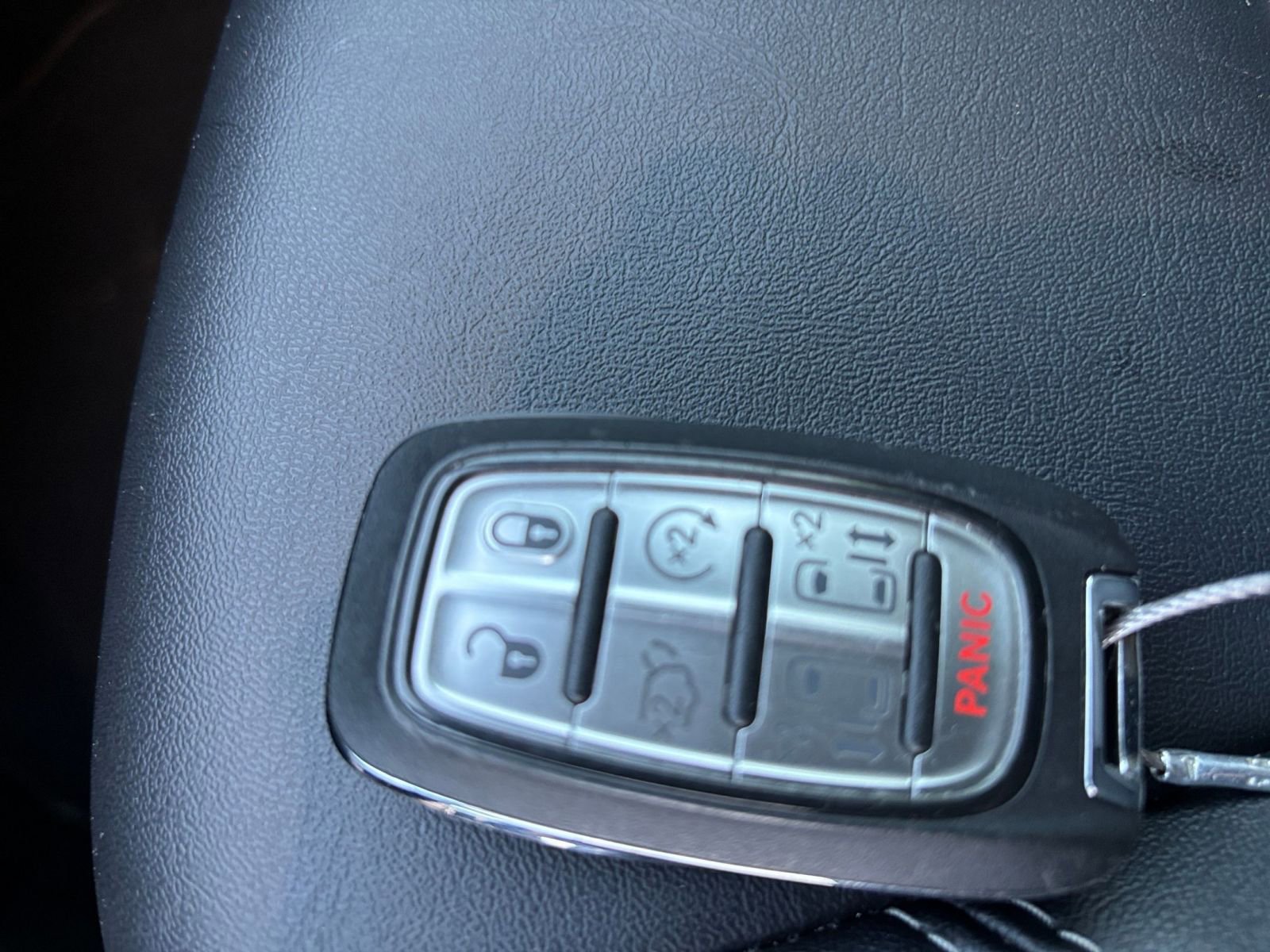 Used 2025 Chrysler Pacifica Select FWD image 25