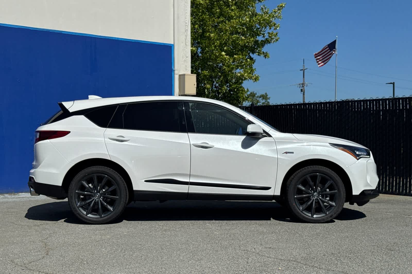 New 2026 Acura RDX w/ Advance Package AWD/4WD image 3